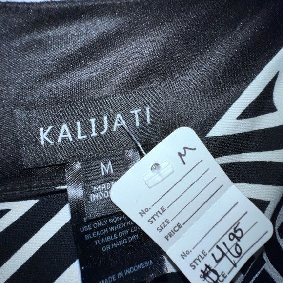 Black, white & pink dress NWT - Picture 2 of 3